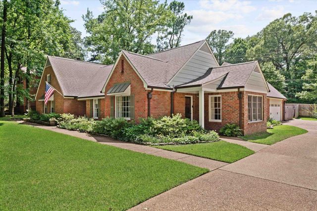 2211 WICKERSHAM LN, Germantown, TN 38139