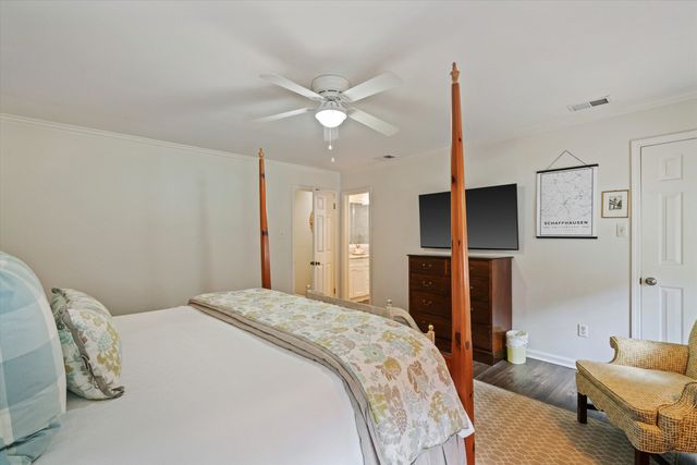 2211 WICKERSHAM LN, Germantown, TN 38139