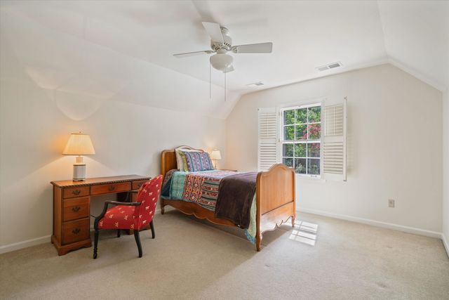 2211 WICKERSHAM LN, Germantown, TN 38139