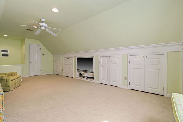 2211 WICKERSHAM LN, Germantown, TN 38139