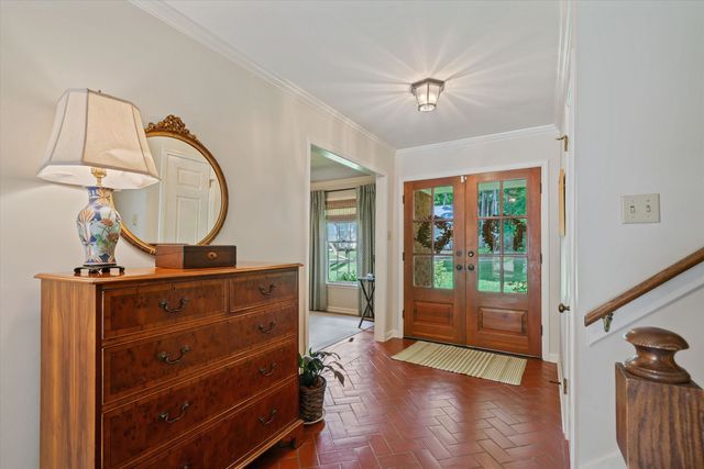 2211 WICKERSHAM LN, Germantown, TN 38139