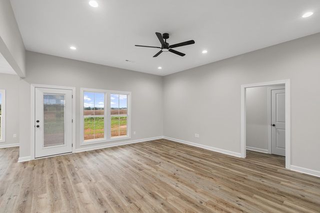 130 Benfield, Headland, AL 36345