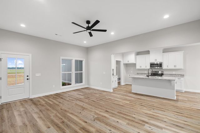 130 Benfield, Headland, AL 36345