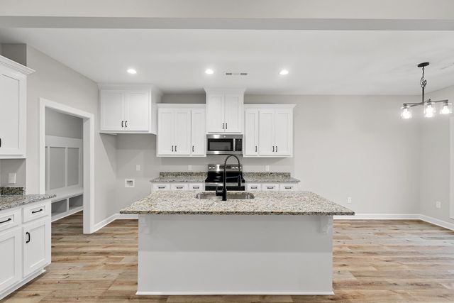 130 Benfield, Headland, AL 36345