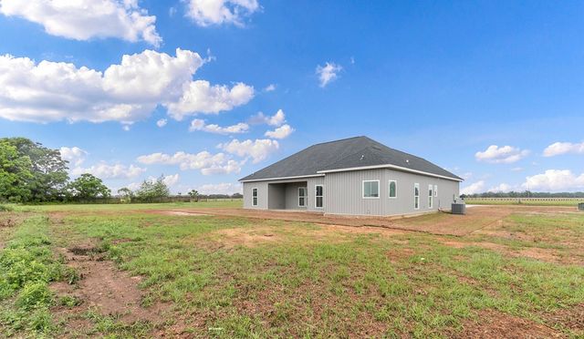 130 Benfield, Headland, AL 36345