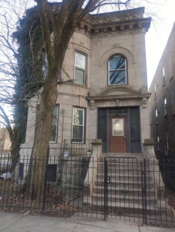 3209 W Douglas Boulevard 1, Chicago, IL 60623