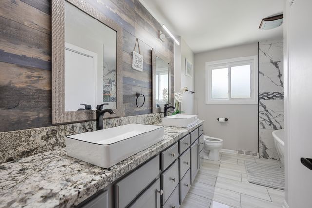 1210 N Keebie Court, Addison, IL 60101