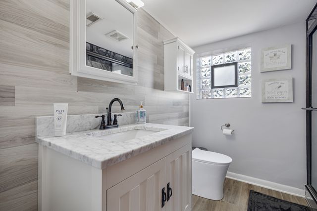 1210 N Keebie Court, Addison, IL 60101
