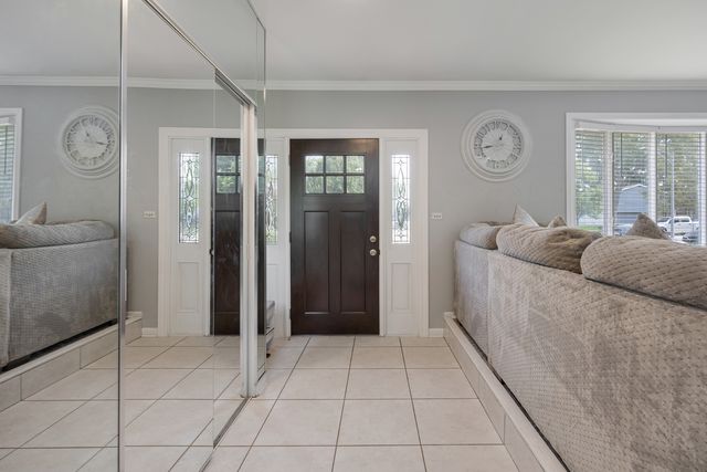 1210 N Keebie Court, Addison, IL 60101