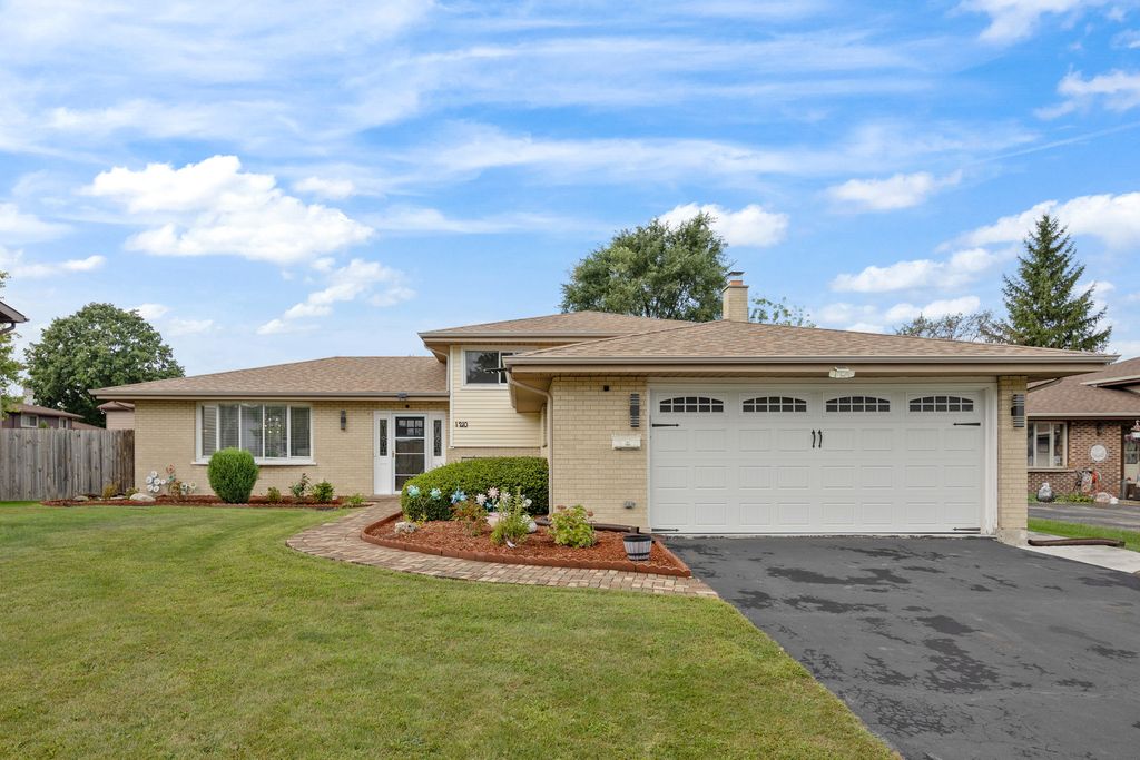 1210 N Keebie Court, Addison, IL 60101