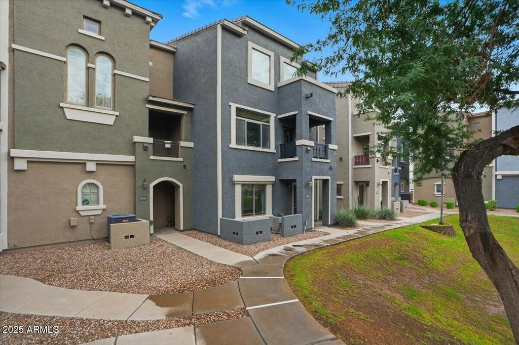 Image 1 of property listing at 2401 E RIO SALADO Parkway 1045, Tempe, AZ 85288