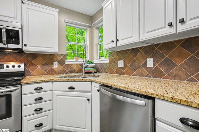311 Birkenstock Court, Simpsonville, SC 29681