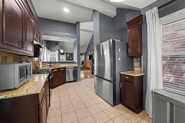 9638 W Withers Way Circle, Houston, TX 77065