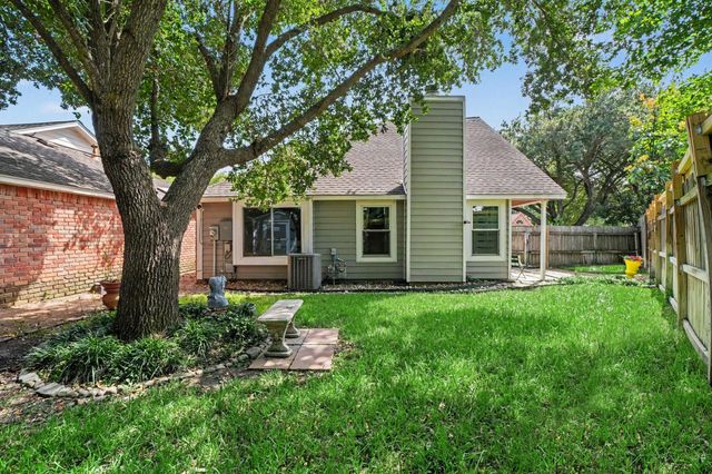 9638 W Withers Way Circle, Houston, TX 77065