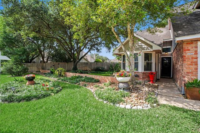 9638 W Withers Way Circle, Houston, TX 77065