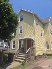 463 Blatchley Avenue 2, New Haven, CT 06513