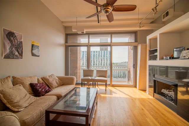 933 W VAN BUREN Street 609, Chicago, IL 60607