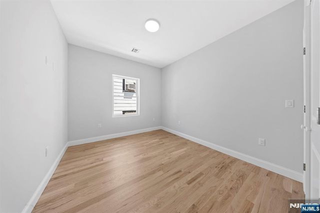 37 Devon Terrace, Kearny, NJ 07032