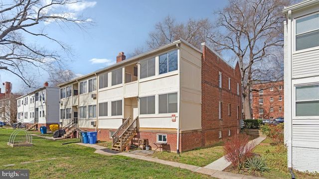 4482 MACARTHUR BLVD NW, Washington, DC 20007