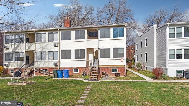 4482 MACARTHUR BLVD NW, Washington, DC 20007