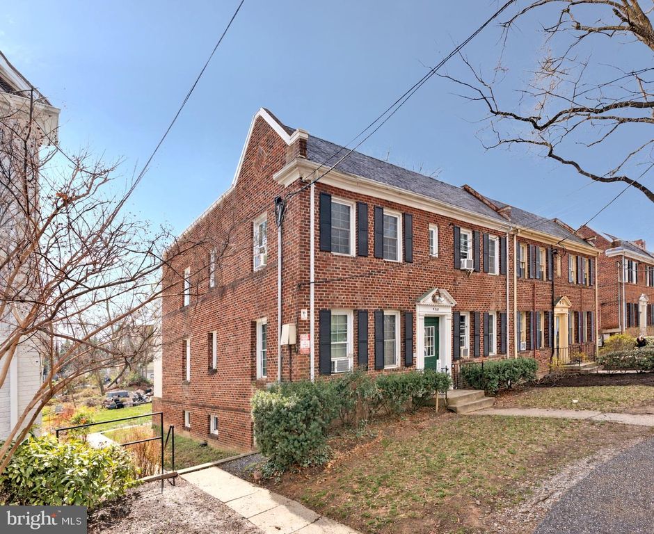 4482 MACARTHUR BLVD NW, Washington, DC 20007