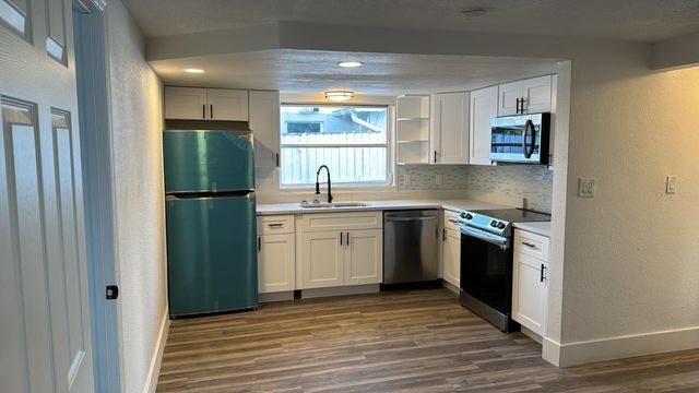 1715 KENILWORTH STREET, Holiday, FL 34691