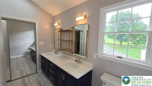 5100 Rosewood Drive, Upper Saucon Twp, PA 18034