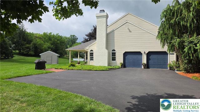 5100 Rosewood Drive, Upper Saucon Twp, PA 18034
