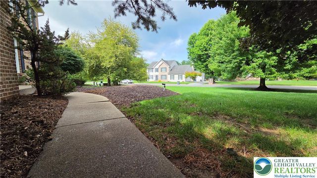 5100 Rosewood Drive, Upper Saucon Twp, PA 18034