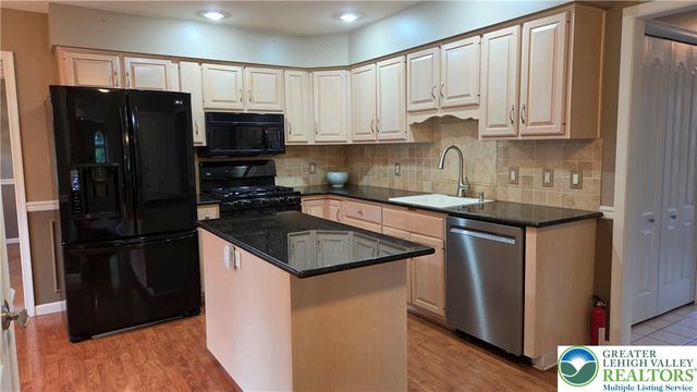 5100 Rosewood Drive, Upper Saucon Twp, PA 18034