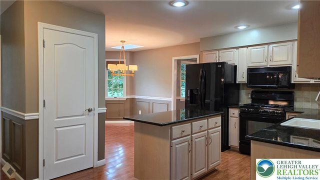 5100 Rosewood Drive, Upper Saucon Twp, PA 18034