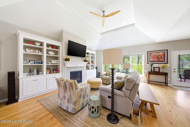 2302 Clemons Way, Louisville, KY 40023