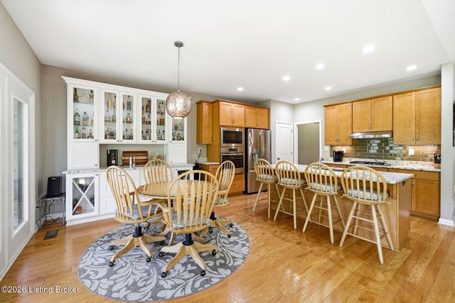 2302 Clemons Way, Louisville, KY 40023