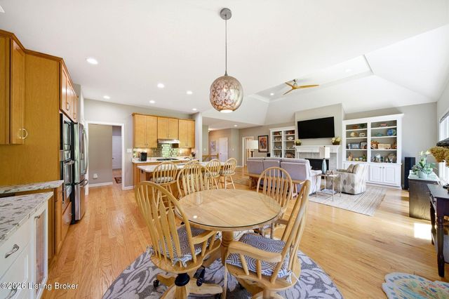 2302 Clemons Way, Louisville, KY 40023