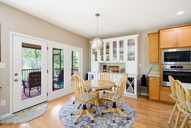 2302 Clemons Way, Louisville, KY 40023