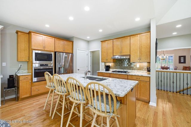 2302 Clemons Way, Louisville, KY 40023