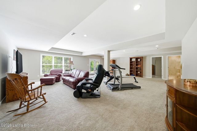 2302 Clemons Way, Louisville, KY 40023
