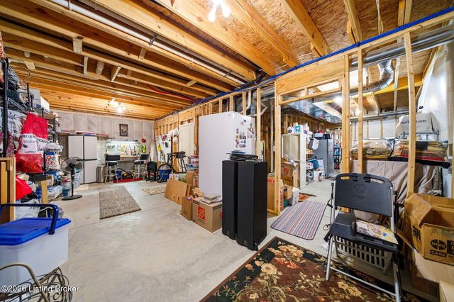 2302 Clemons Way, Louisville, KY 40023