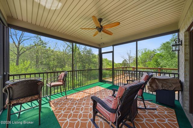 2302 Clemons Way, Louisville, KY 40023