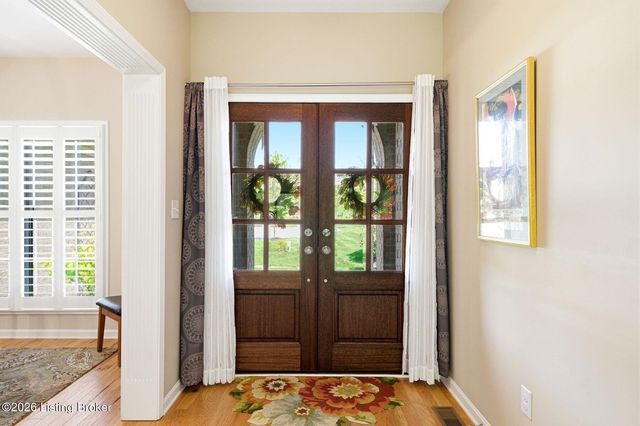 2302 Clemons Way, Louisville, KY 40023