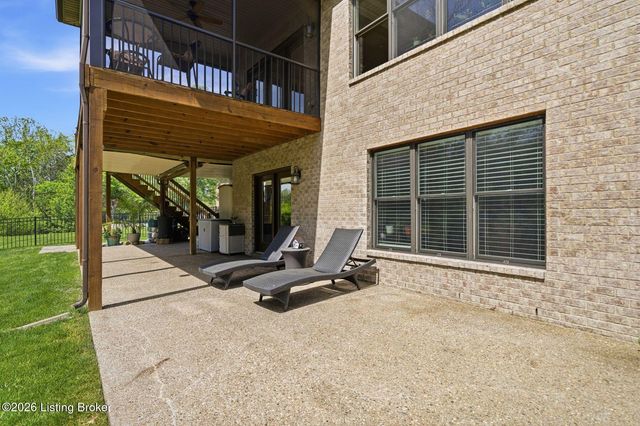 2302 Clemons Way, Louisville, KY 40023