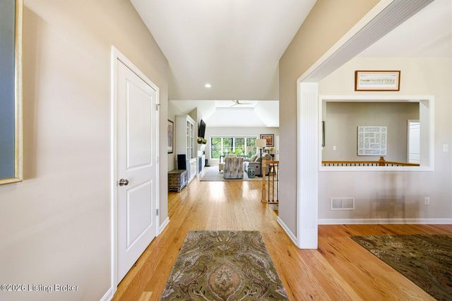 2302 Clemons Way, Louisville, KY 40023