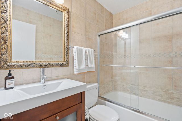 7814 Hampton Place, Fishers, IN 46038