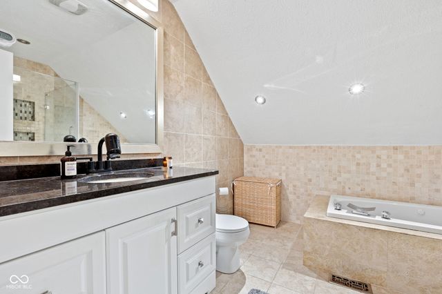7814 Hampton Place, Fishers, IN 46038