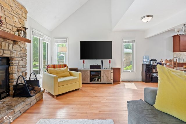 7814 Hampton Place, Fishers, IN 46038
