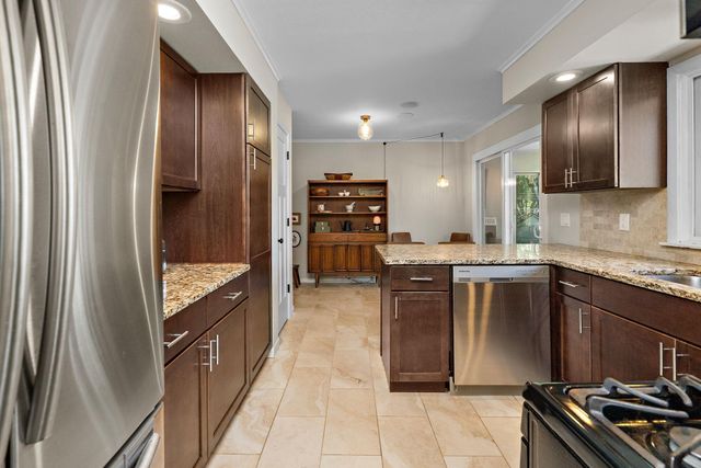 4640 Decatur Avenue N, New Hope, MN 55428