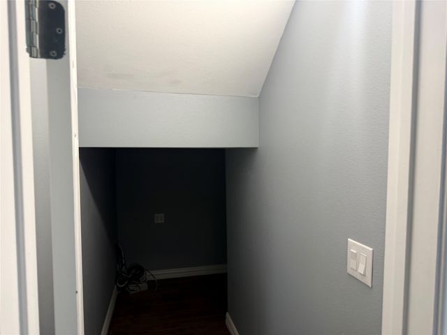 1405 County Road 247, Valley View, TX 76272