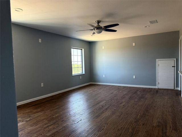 1405 County Road 247, Valley View, TX 76272