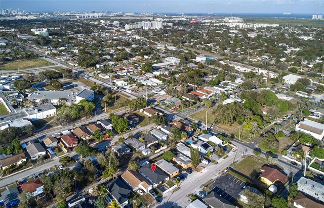 2221 Charleston St, Hollywood, FL 33020