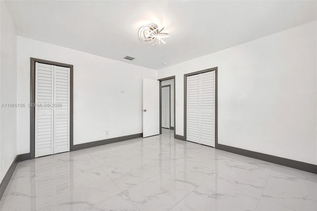 2221 Charleston St, Hollywood, FL 33020